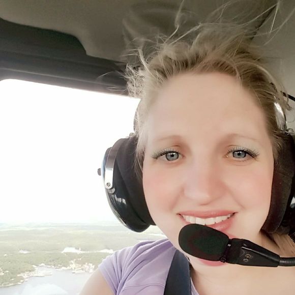 Meet your Posher, Meghan - Picture 1 of 4